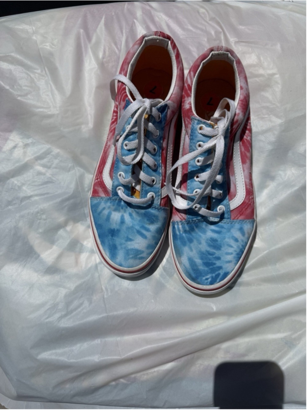 Vans Classics Old Skool Low Tie Dye Blue / Red / White Size 8.5 Women’s new